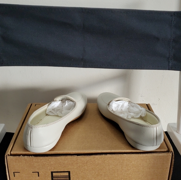 DANIEL GREEN Women's Meg Slipper Size 6.5, Bone - Picture 5 of 9